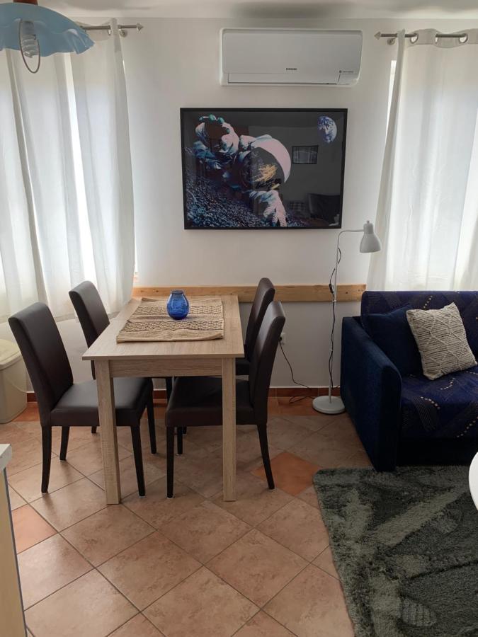 Apartments Mat Novalja Eksteriør billede