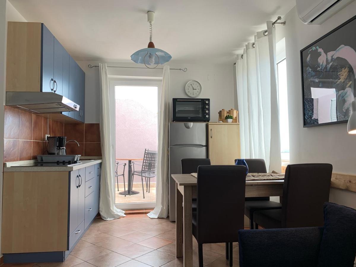 Apartments Mat Novalja Eksteriør billede
